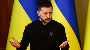 Zelensky presses allies for security guarantees in Ukraine