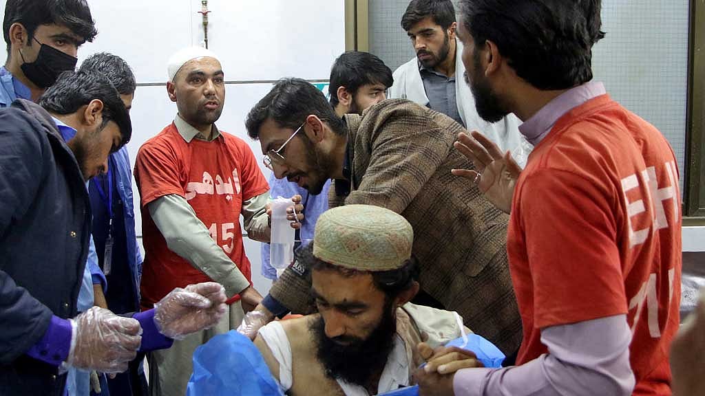 Medical staff tend to an injured man, who was rescued from a train after it was attacked by separatist militants, inside a hospital ward in Quetta, Pakistan, Mar 13, 2025. REUTERS/Naseer Ahmed