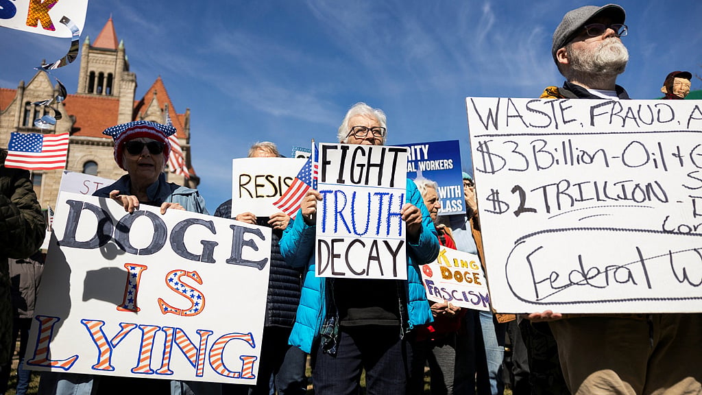 Protesters are seen at a rally standing up for Federal Workers in downtown Parkersburg, West Virginia, US Feb 28, 2025. REUTERS/Megan Jelinger