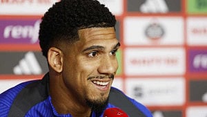 Flick confident Araujo will stay next season