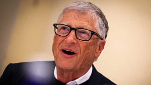Bill Gates to give away $200bn by 2045