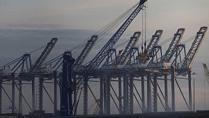 US will maintain 10% tariffs: Trump