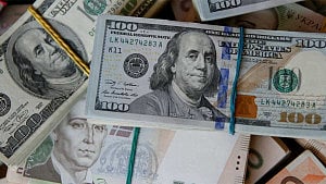Ukraine considers shift from dollar to euro
