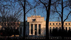 Fed officials expect tariffs to boost prices