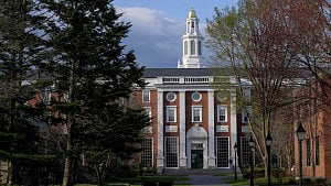 Chinese students hunker down amid US enrolment block