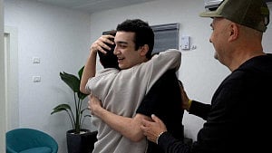 Freed Israeli-American hostage leaves Gaza