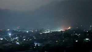 Airlines cancel flights due to India-Pakistan fighting