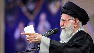 Iran warns Israel, US against attack on its nuclear sites