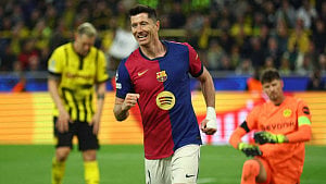 Lewandowski back for Barca