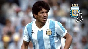 Ex-Argentina defender Luis Galvan dies at 77
