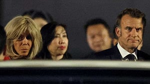 Macron hopes for defence, energy deals as he starts Asia trip