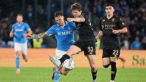 Serie A title: Inter close in as Napoli stumble