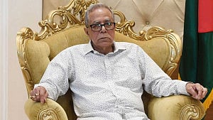 Ex-president Hamid leaves Bangladesh