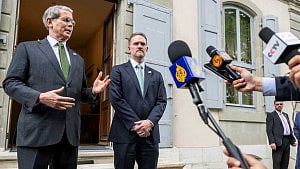US, China hail 'constructive' Geneva trade talks