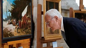Spain returns 7 paintings seized in Civil War