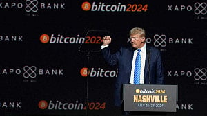 Crypto investors descend on Trump’s golf club for $148m dinner