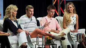 Trump to pardon Todd, Julie Chrisley after tax evasion conviction