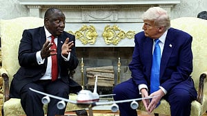 Trump confronts Ramaphosa with false genocide claims
