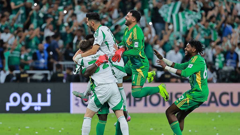 Asian Champions League - Final - Al Ahli v Kawasaki Frontale - King Abdullah Sports City, Jeddah, Saudi Arabia - May 3, 2025 Al Ahli players celebrate after winning the Asian Champions League REUTERS/Stringer