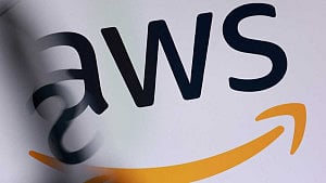 EU probes Amazon, Microsoft over cloud curbs