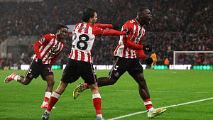 Sunderland break into top four