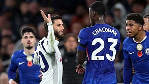 England call up Chalobah, Trafford