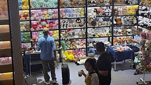 China's exports suffer worst downturn since Feb