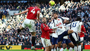 De Ligt rescues Man United at Spurs