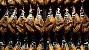 One third of Spanish pork export certificates blocked