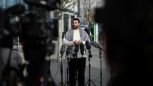 UK pro-Palestinian commentator lands back after US detention