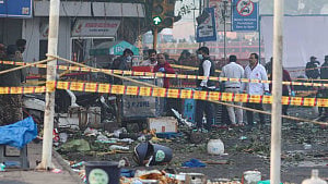 Modi vows not to spare those behind Delhi car blast