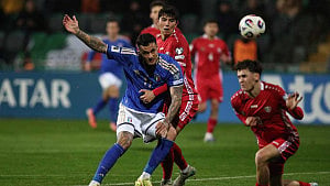 Italy secure late win over Moldova