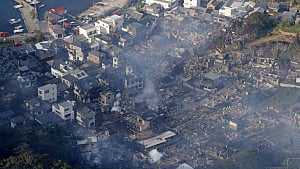 Fire razes 170 buildings in southern Japan
