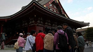 Japan counts cost of China's travel boycott