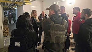 Angelina Jolie visits Ukraine's Kherson