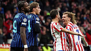 Gimenez's late header seals 2-1 win for Atletico over Inter Milan