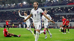 Kane double seals perfect WC qualification for England