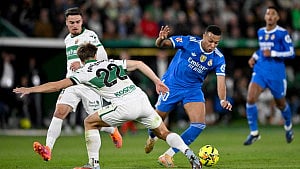 Real salvage thrilling late draw at Elche