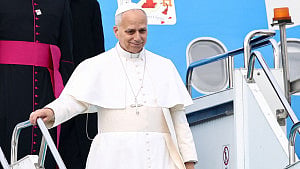 Pope Leo arrives in Turkey on first overseas trip