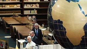 Conflicts put humanity's future at risk: Pope