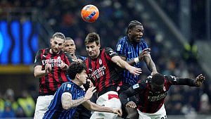 Milan deny Inter top spot