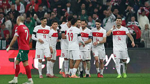 Turkey beat Bulgaria to secure playoff place