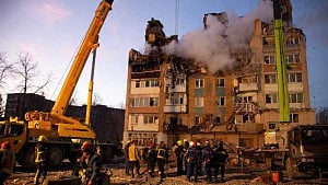 Ukraine may cede land, arms under US peace plan