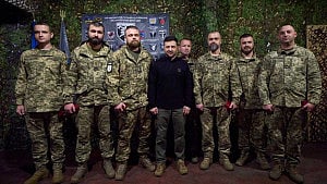 Zelensky visits near Zaporizhzhia front as Russian pressure mounts