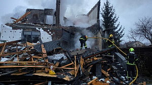 Russian overnight attack on Ukraine kills 3