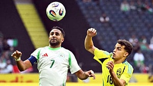 Algeria turn to 'retired' goalkeeper