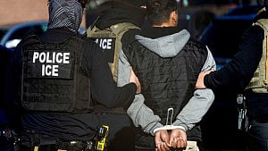 Apple removes ICE tracking apps after Trump admin pressure