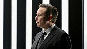Musk's $1tn pay plan faces investors pushback