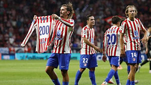 Griezmann nets 200th as Atletico crush Frankfurt