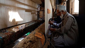 Hobbled by US tariffs, carpet weavers in Kashmir struggle to stay afloat